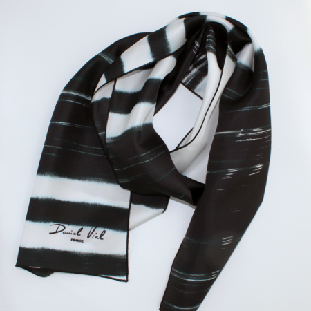 echarpe soie noir et blanc