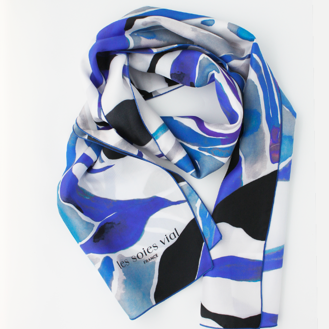 écharpe soie bleu et blanc