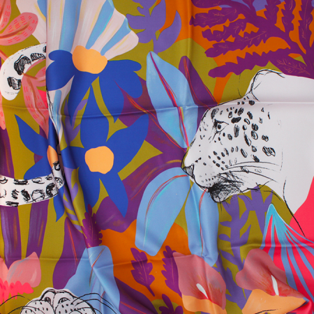 carré de soie fauve caki et violine