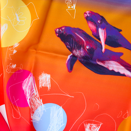 Carré de soie multicolore baleine