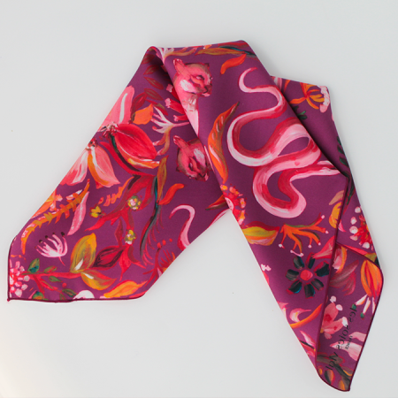 petit carré de soie violet