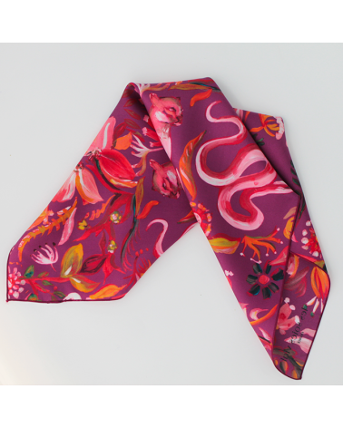 petit carré de soie violet