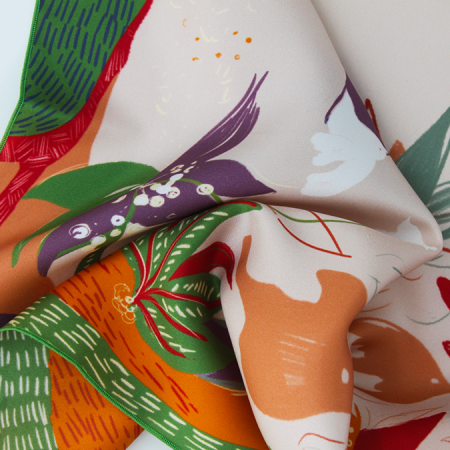 petit carré de soie beige et ocre