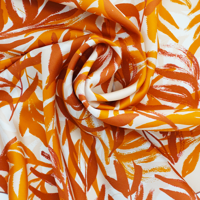 Carré de soie feuillages beige