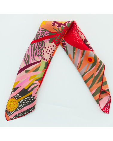 petit carré de soie rouge