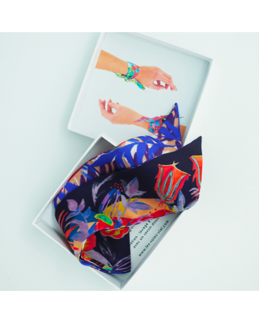 blue silk bracelet made in provence