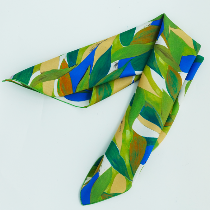 petit carré de soie vert kaki